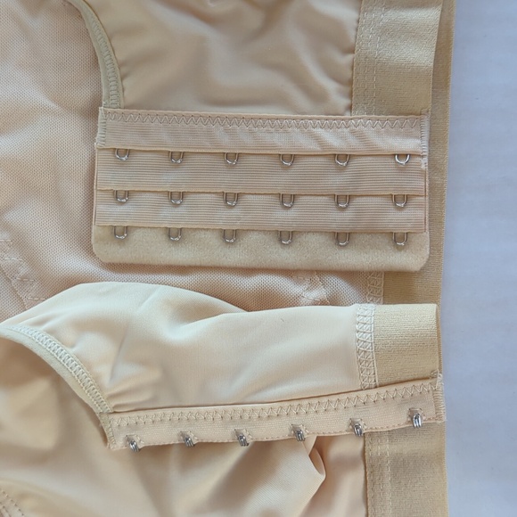 Front Closure Wirefree Mesh Sports Bra LARGE Creamy Nude - Picture 6 of 10